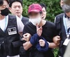 하늘에서 여객기 문 열려던 10대 징역 3년…필로폰 중독
