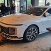 스타벅스 차량 돌진 사고로 8명 부상