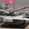 北 신형 탱크 직접 올라탄 김정은, 직접 군사훈련 지도