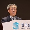신현송 한은 총재 취임…
