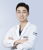 [예미담치과 김포구래점 윤장호 대표원장 칼럼] 틀니가 불편하다면 치과 재건 치료 '전악 임플란트' 고려해야
