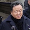 검찰, '소환 불응' 허영인 SPC 회장 체포…중앙지검 압송