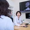 [쑥쑥재활의학과 이수진 대표원장 칼럼] 무릎‧고관절 통증, 정형외과 도수치료 등 비수술 치료로 효과적인 관리 가능